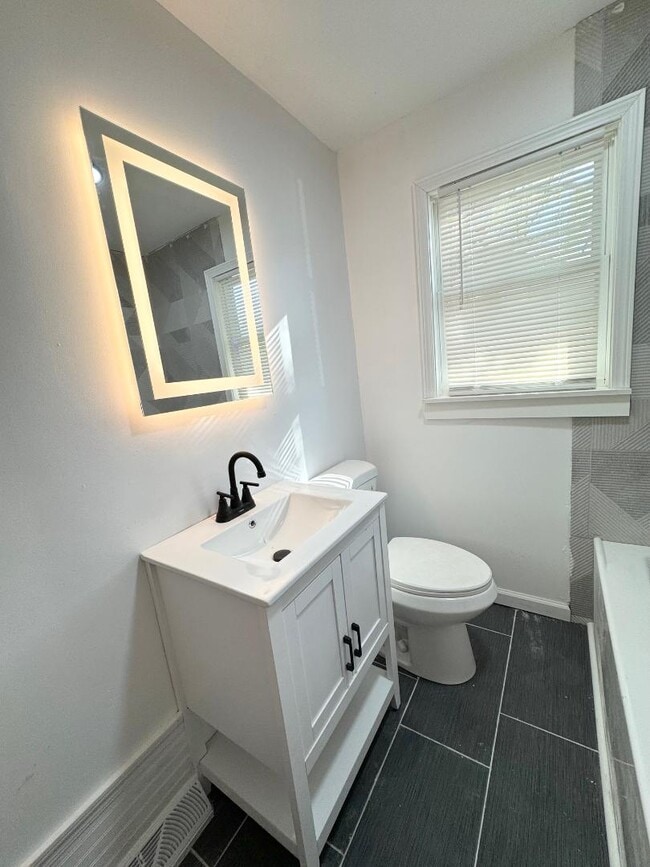 Building Photo - 1218 Ridge Ave