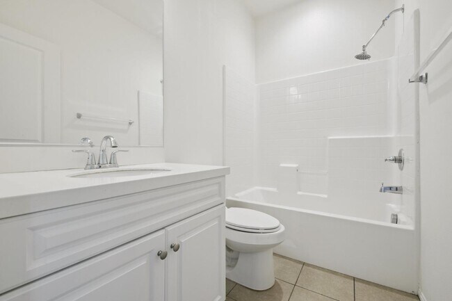 Building Photo - 141 Eureka Pl