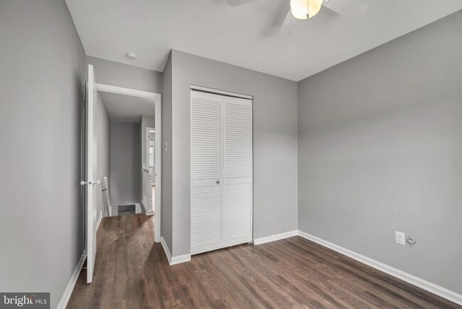 Building Photo - 20 Gatehouse Ln
