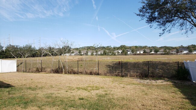 Building Photo - ~ 3/2 ~ Louisa Pointe ~ Crenshaw Circle ~ Quiet Neighborhood & NO Rear Neighbors!!!!