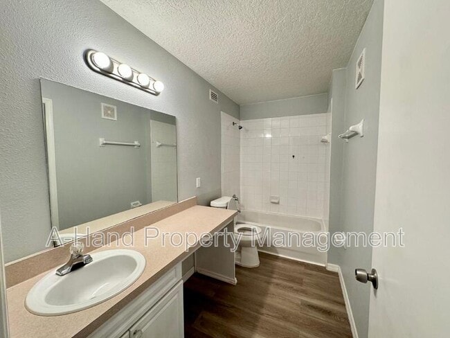 Building Photo - 304 Washington Palm Loop