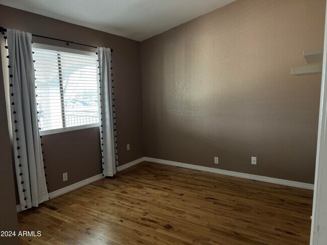 Building Photo - 4643 N 99th Dr