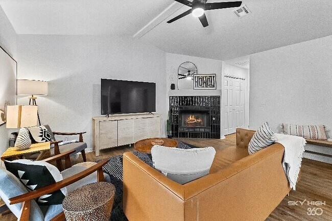 Building Photo - 3829 W Gardenia Dr