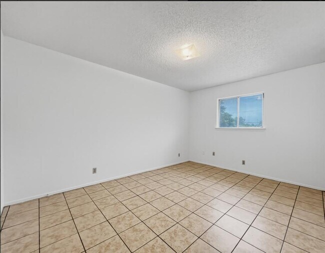 Building Photo - 3427 Willowrun Dr