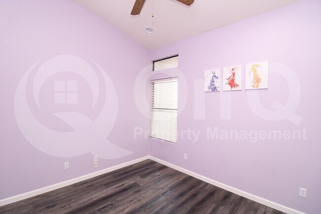 Building Photo - 4345 E Meadow Dr