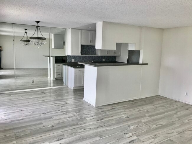 Building Photo - 1720 Ardmore Ave