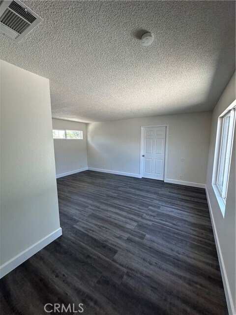 Building Photo - 454 S Rosario Ave