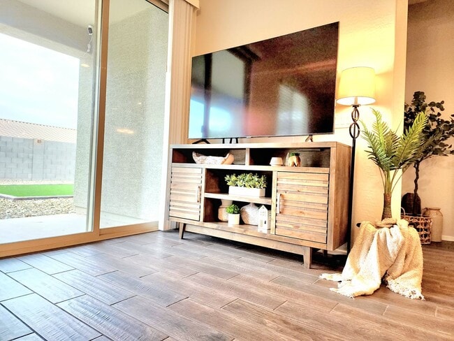 Building Photo - Coming Soon! FULLY-FURNISHED 4/Bed 2/Bath in LAVEEN