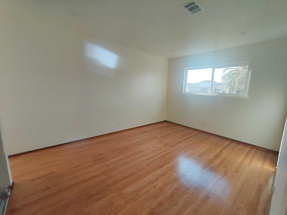 Building Photo - Newly remodel home.