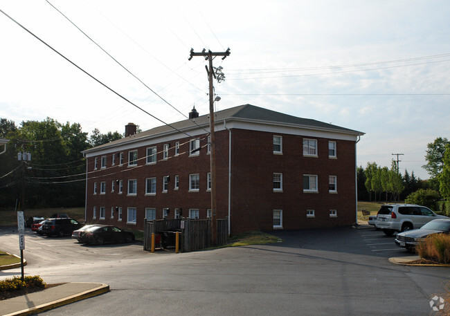 Building Photo - Patrick Henry Apartments