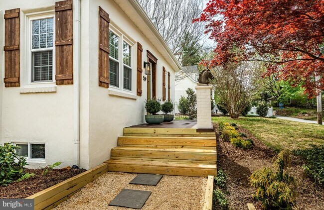 Building Photo - 539 Northbrook Rd