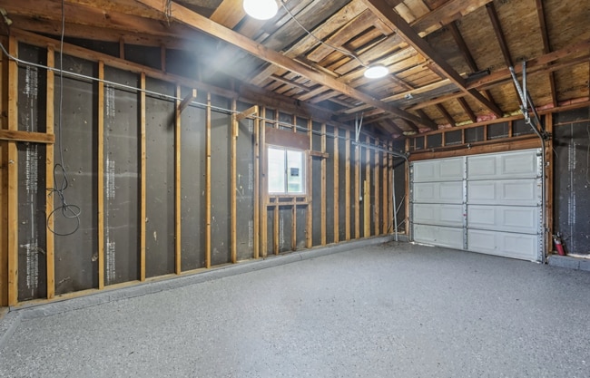 Building Photo - 1713 Rogers Ave