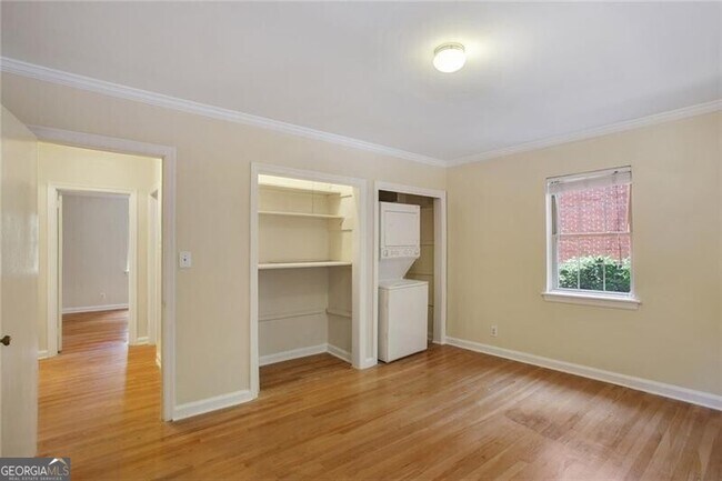 Building Photo - 430 Lindbergh Drive NE