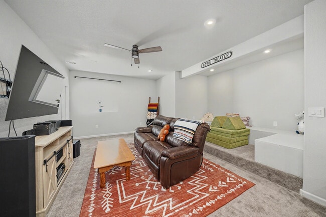 Building Photo - 6339 Knapp Dr