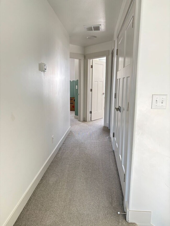 Building Photo - 1754 N Blaze Ln