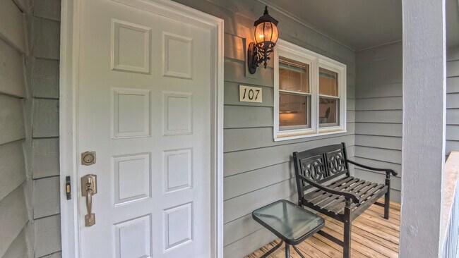 Building Photo - 107 Abbots Glen Ct