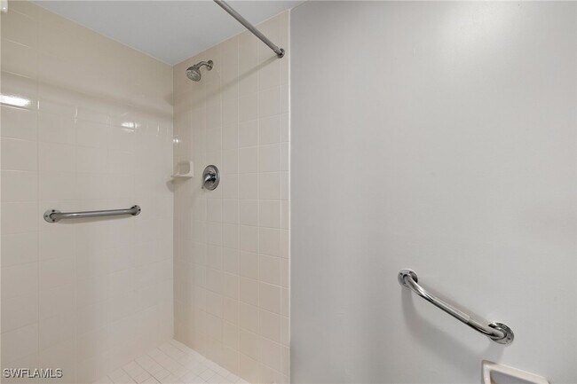 Building Photo - 12581 Kelly Sands Way