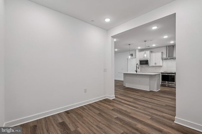 Building Photo - 21731 Dovekie Ter