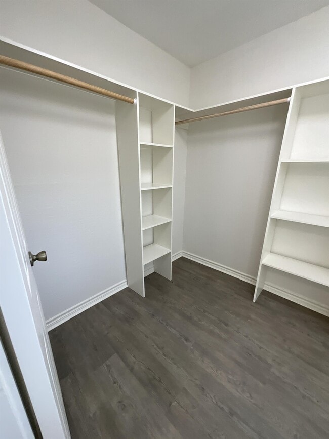 Building Photo - 2210 TX-31