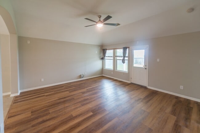 Building Photo - 2834 Sage Bluff Ave