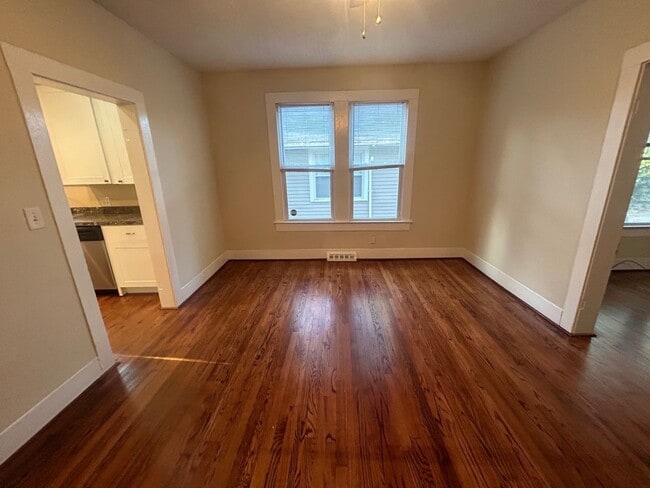 Building Photo - 1506 Charlton St