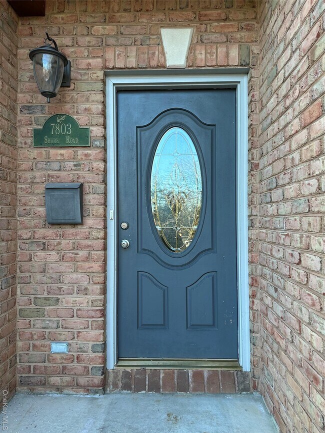 Building Photo - 7803 Shore Rd