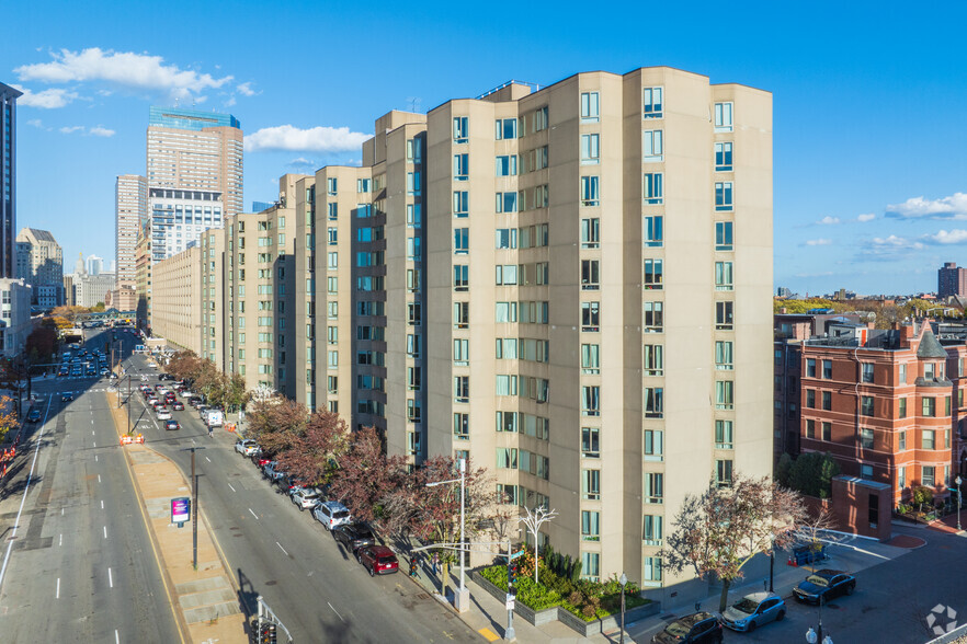 Primary Photo - The Greenhouse Apartments