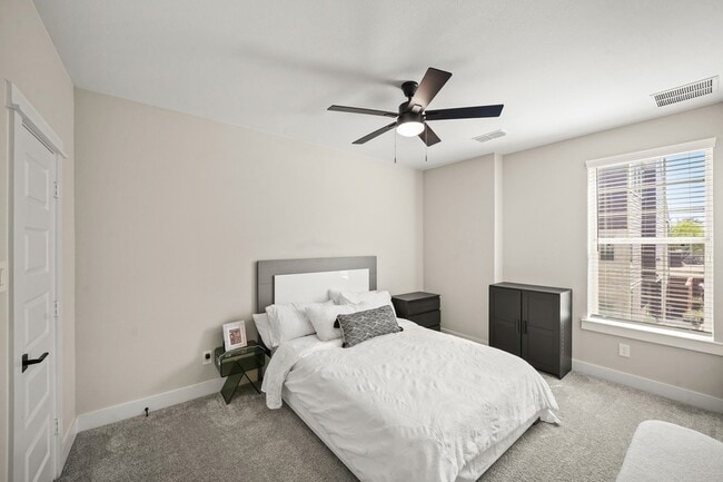 Building Photo - 10936 Keaton Landing Dr