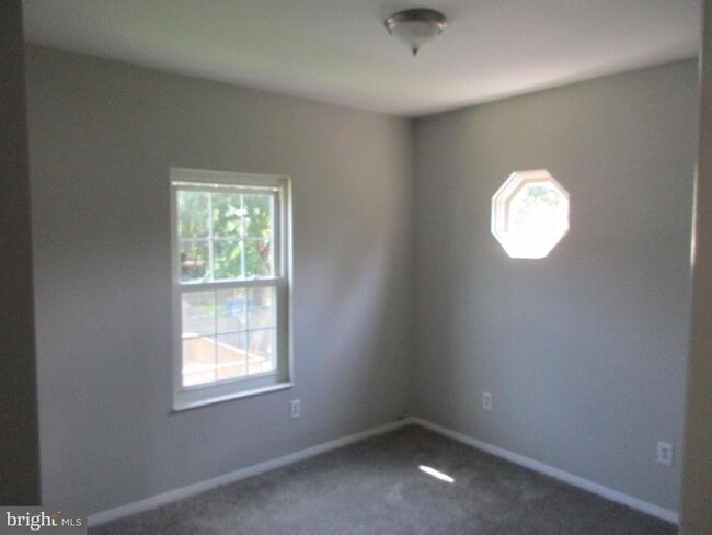 Building Photo - 3317 Devonshire Dr