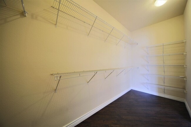 Building Photo - Gorgeous 3Bed/2Bath/2Car, 2-Story Home located in Caparola at Southern Highlands