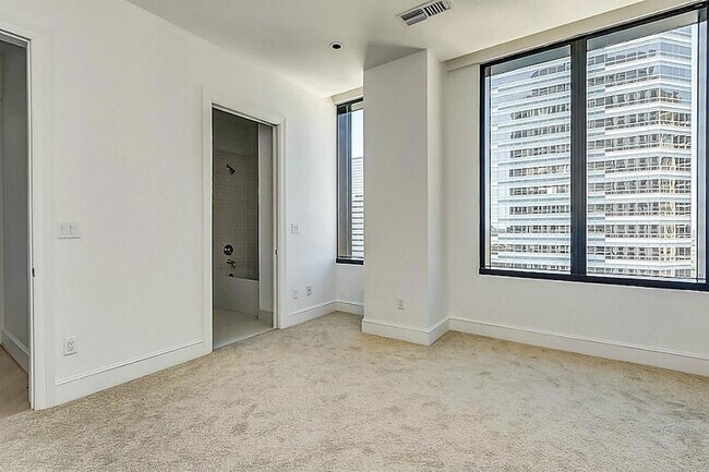 Building Photo - 1409 Post Oak Blvd