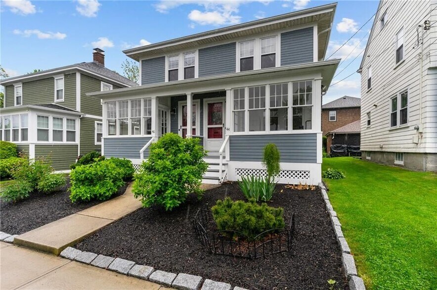 Building Photo - 44 Bedlow Ave