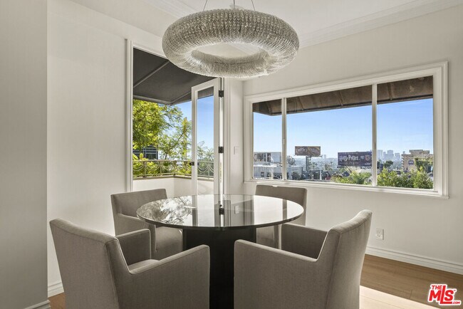 Building Photo - 1326 Londonderry View Dr