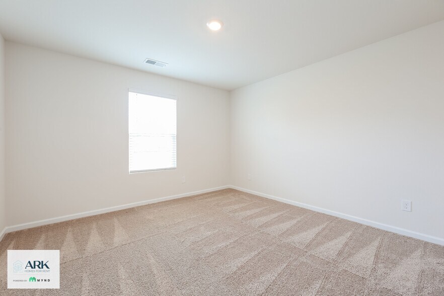 Building Photo - 6025 Mason Tucker Dr