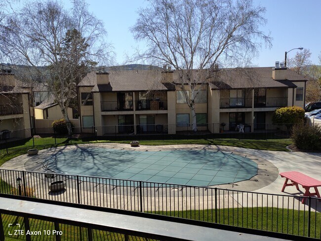 Building Photo - 303 Gage Blvd #325