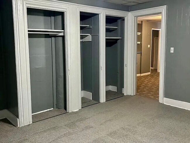 Building Photo - 25 N Washington St