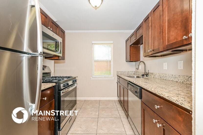Building Photo - 907 Edgefield Cir
