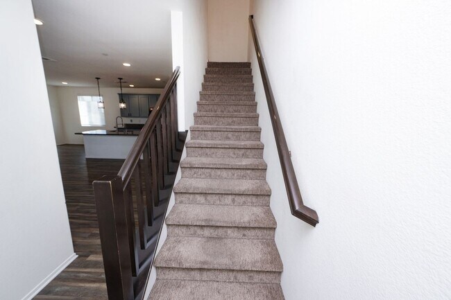 Building Photo - Amazing 3 Bedroom Condo available now! Totally loaded unit, schedule a tour today!