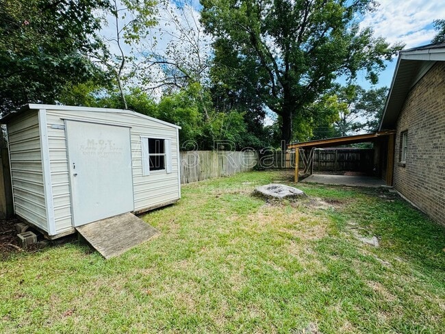 Building Photo - 761 Forestdale Dr