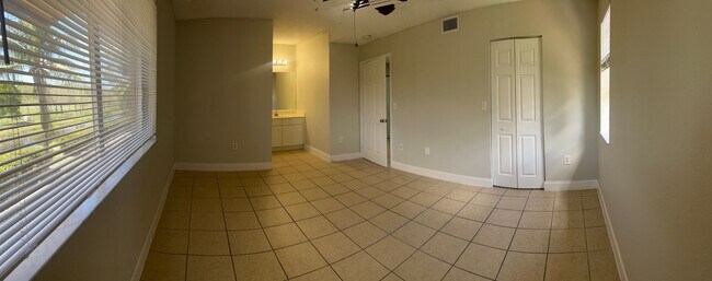 Building Photo - LARGE 3 BED/2.5 BA IN CORAL SPRINGS! Up to 3-Months Off!