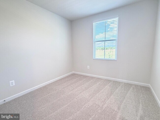 Building Photo - 785 Hisey Ave