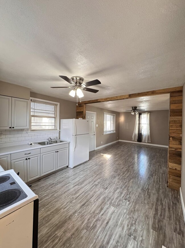 Kitchen looking into living room - 760 Wachtel Ave