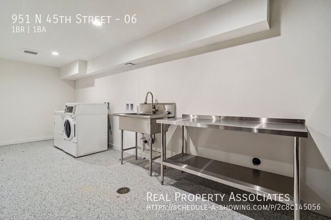 Building Photo - 951 N 45th St