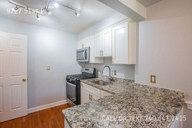 Building Photo - 9727 51st Pl