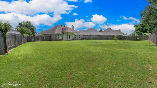 Building Photo - 304 Avondale Ln