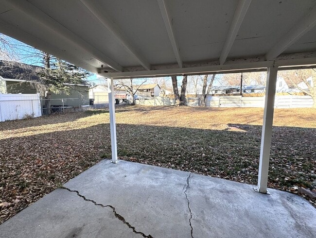 Building Photo - Charming West End Rental with Large Backyard & Garage