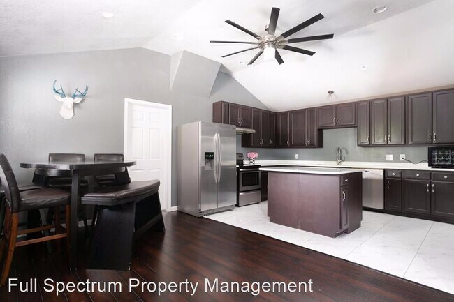 Building Photo - 2 br, 2 bath House - 703 Eleanor