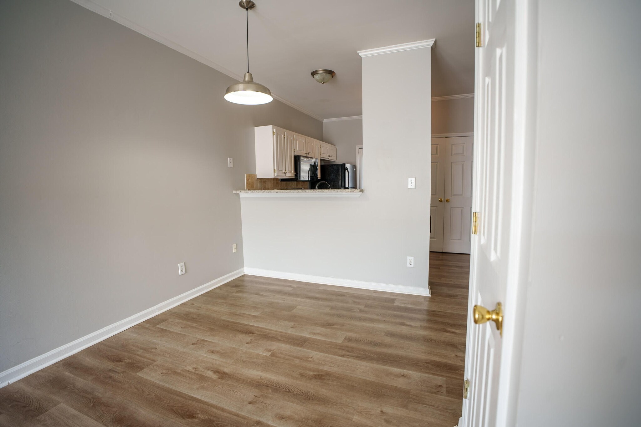 Building Photo - 19 Cheltenham Dr