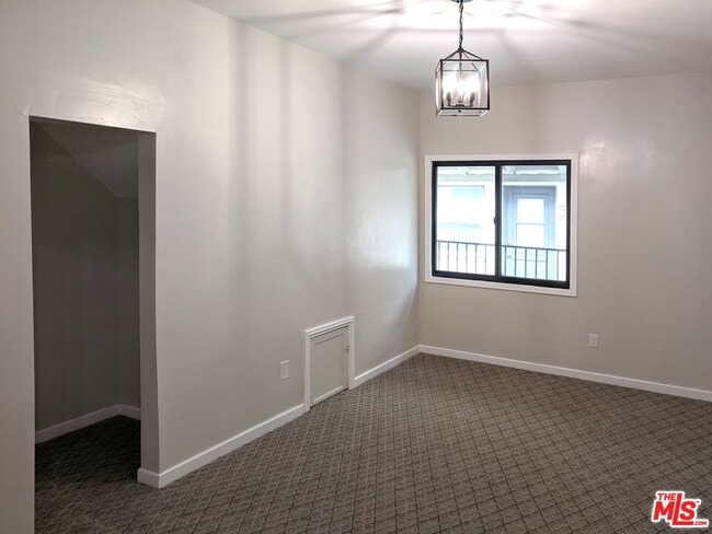 Building Photo - 224 N Jackson St