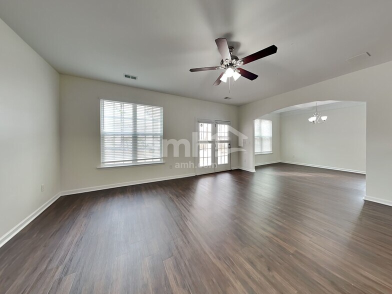 Building Photo - 130 Dunnsmore Dr